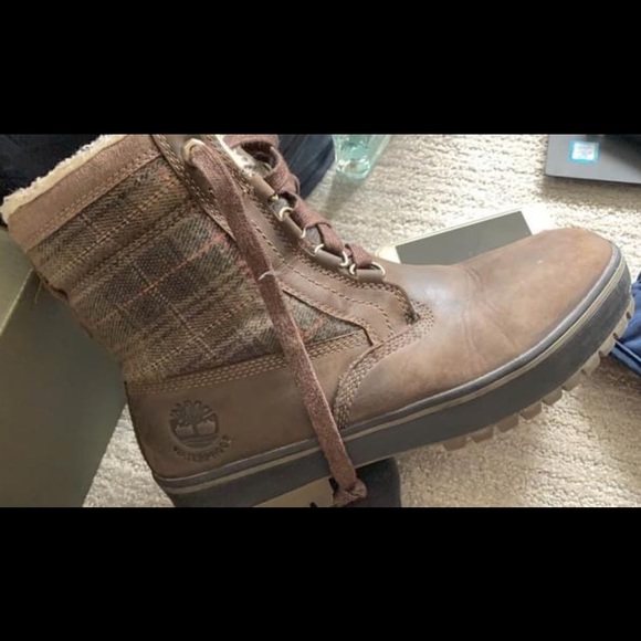 Timberland Brown latest style waterproof snowboots - Picture 3 of 5